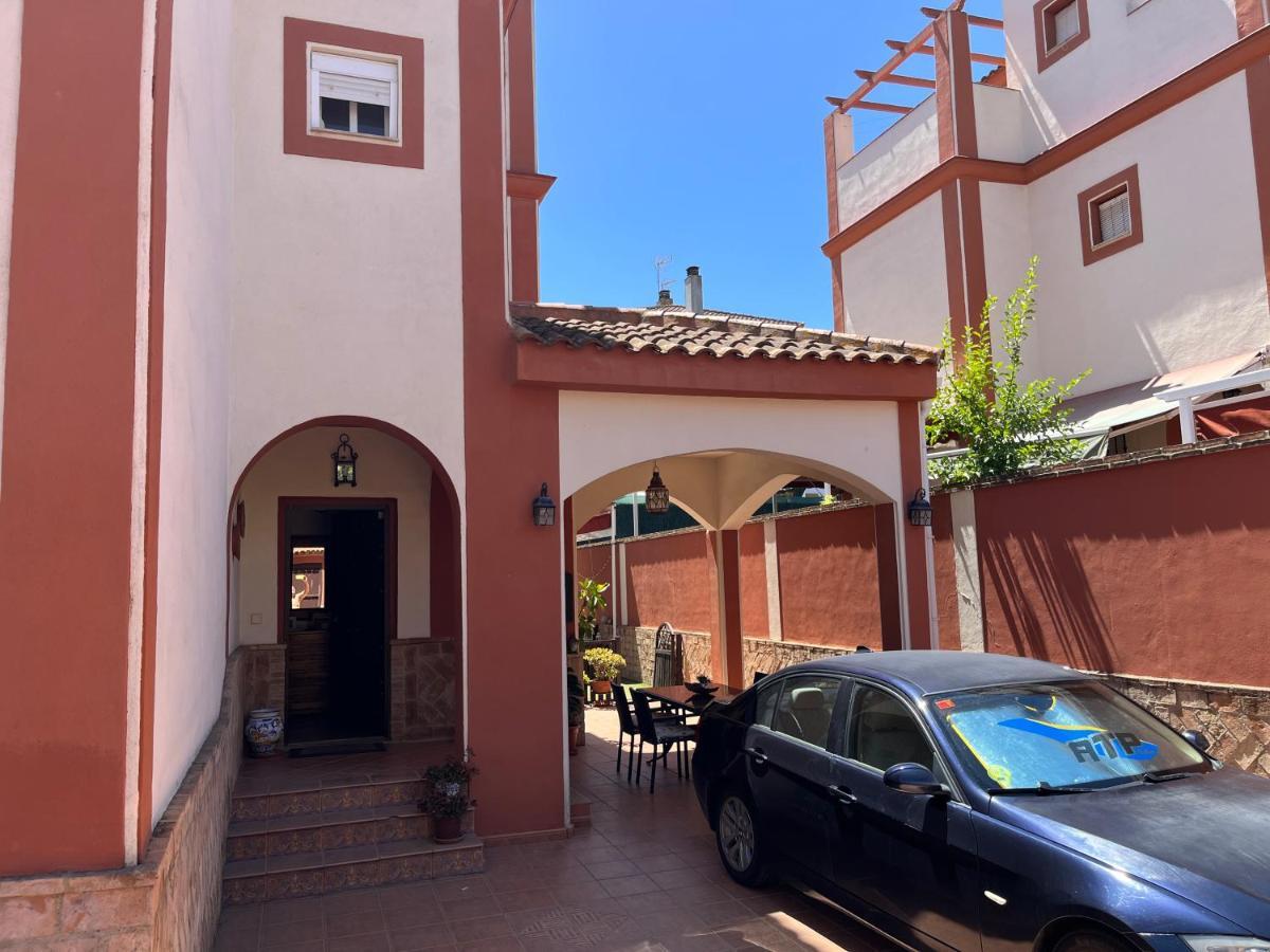 Casa Con Piscina Cerca De Sevilla Bagian luar foto