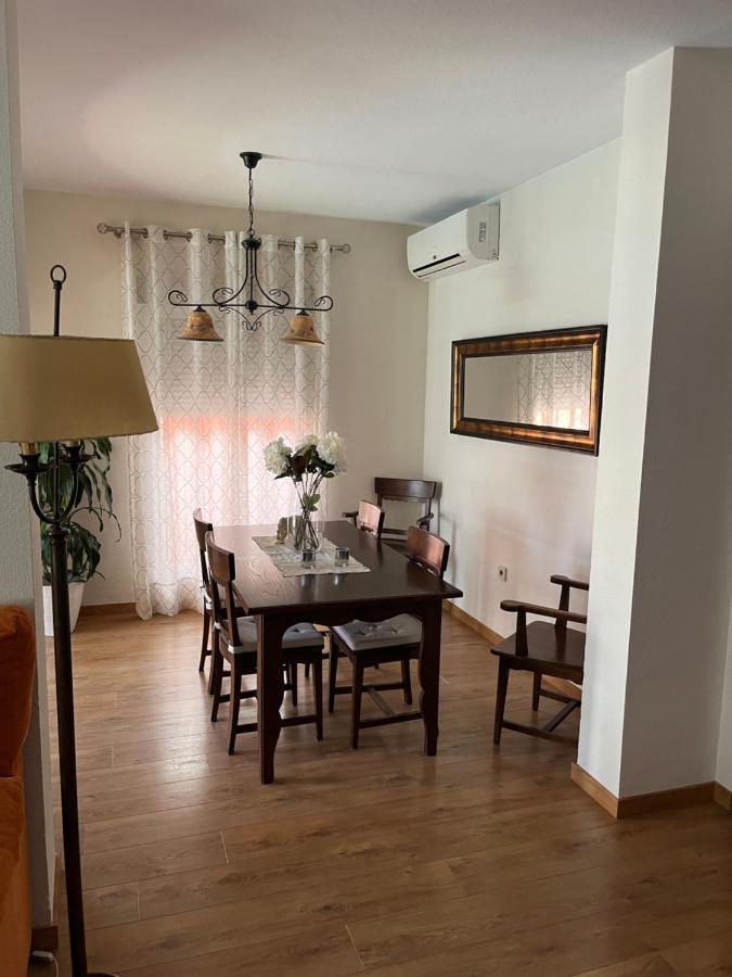 Casa Con Piscina Cerca De Sevilla Bagian luar foto