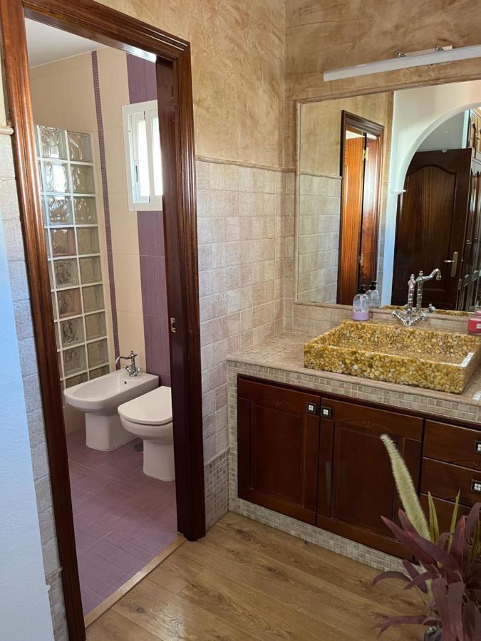 Casa Con Piscina Cerca De Sevilla Bagian luar foto